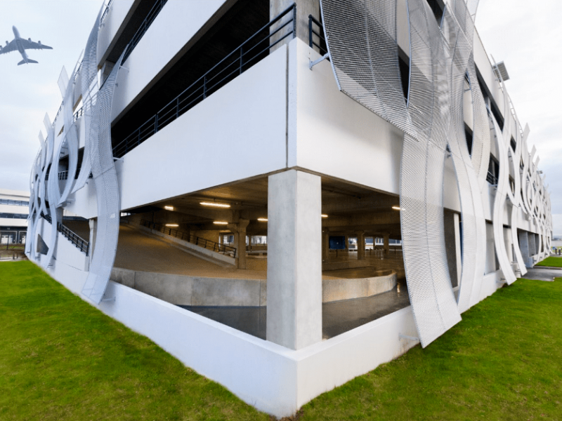 Construction de bureaux et parkings - Aéroport de Paris - Roissy-en-France (95)